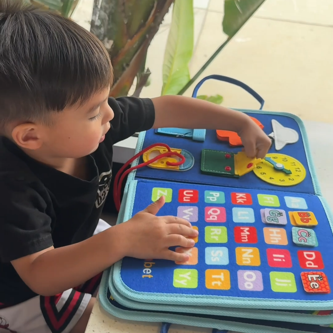 Smart & Bloom Montessori Busy Board